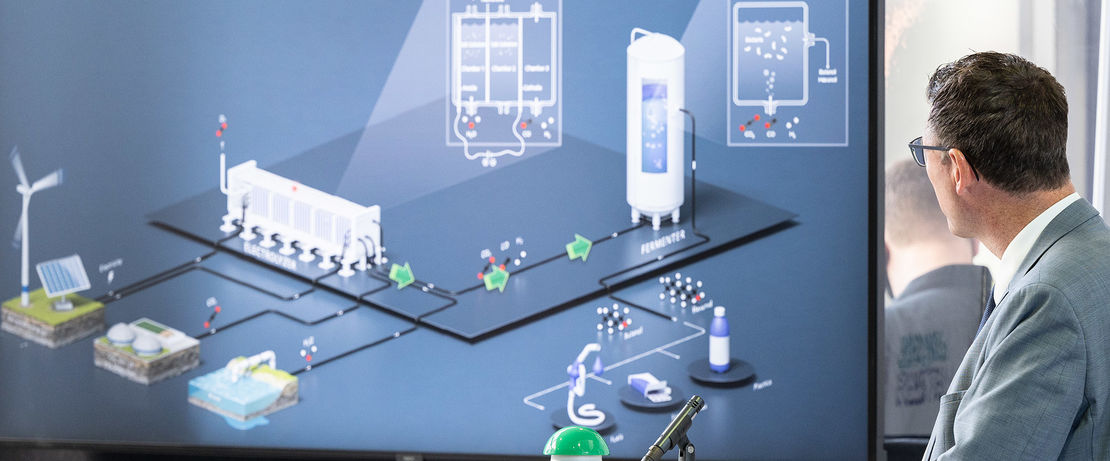 Inbetriebnahme der Rheticus-Versuchsanlage in Marl durch Evonik und Siemens-Energy. Stefan Kaufmann, Innovationsbeauftragter „Grüner Wasserstoff“ des Bundesministeriums für Bildung und Forschung. Copyright: BMBF/Hans-Joachim Rickel
